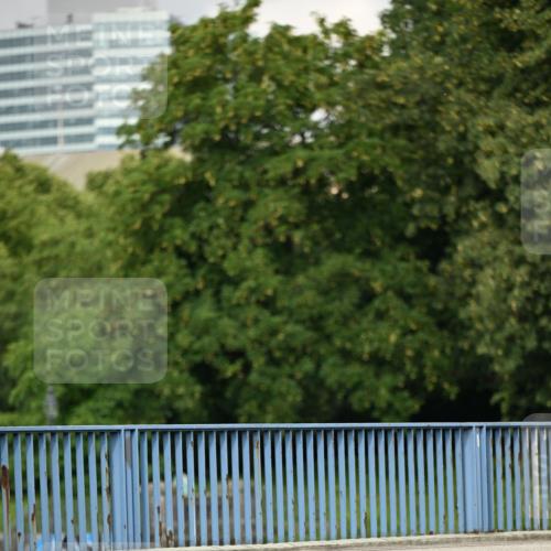 29.06.2025 - hella hamburg halbmarathon Dr. Thomas Lammeyer http://msf.ph/oto/8144773 29.06.2025 09:12:58 Kennedybrücke  meine-sportfotos.de