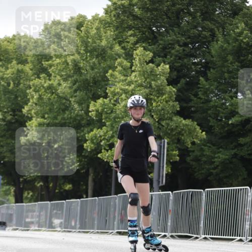 29.06.2025 - hella hamburg halbmarathon Jannik Wohlers http://msf.ph/oto/8144817 29.06.2025 09:08:05 Lombardsbrücke  meine-sportfotos.de