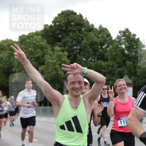 29.06.2025 - hella hamburg halbmarathon Jannik Wohlers http://msf.ph/oto/8144818 29.06.2025 10:46:45 Lombardsbrücke 1185, 1286, 1593, 1607, 1704, 1961, 2327, 2537, 2555, 2556, 2665, 4184, 4239, 4483, 5111, 5114, 5796, 6485, 6496, 6879, 7073, 7430, 7431, 8131, 8684, 8706, 8967, 9557, 9758, 9774, 9949, 10903, 11378, 11618, 11621, 12258, 12538, 12630, 12989, 13172, 13430, 13431, 13819, 14370, 14441, 15806, 15865, 16077, 16684, 16836, 17015, 17288, 17356, 18147, 18258, 18403, 18654, 18674, 18753 meine-sportfotos.de