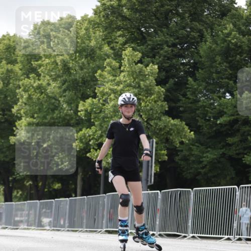 29.06.2025 - hella hamburg halbmarathon Jannik Wohlers http://msf.ph/oto/8144822 29.06.2025 09:08:05 Lombardsbrücke  meine-sportfotos.de