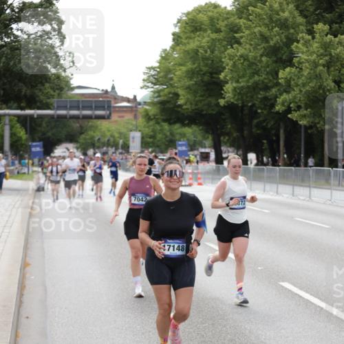 29.06.2025 - hella hamburg halbmarathon Jannik Wohlers http://msf.ph/oto/8144868 29.06.2025 10:09:48 Lombardsbrücke 1548, 3921, 5182, 5511, 7042, 7081, 7333, 7636, 8219, 8890, 9366, 9434, 10036, 10943, 11027, 13797, 16445, 16639, 16872, 17148, 18196 meine-sportfotos.de