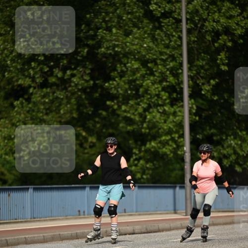 29.06.2025 - hella hamburg halbmarathon Dr. Thomas Lammeyer http://msf.ph/oto/8144871 29.06.2025 09:13:09 Kennedybrücke  meine-sportfotos.de