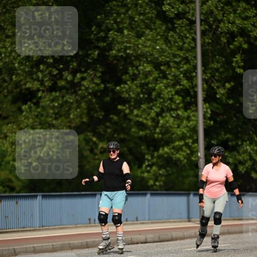 29.06.2025 - hella hamburg halbmarathon Dr. Thomas Lammeyer http://msf.ph/oto/8144880 29.06.2025 09:13:09 Kennedybrücke  meine-sportfotos.de