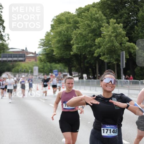 29.06.2025 - hella hamburg halbmarathon Jannik Wohlers http://msf.ph/oto/8144886 29.06.2025 10:09:49 Lombardsbrücke 1548, 3921, 5182, 5511, 7042, 7081, 7333, 7636, 8219, 8890, 9366, 9434, 10036, 10943, 11027, 13797, 15409, 16445, 16639, 16872, 17148, 18196 meine-sportfotos.de