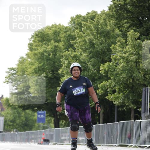 29.06.2025 - hella hamburg halbmarathon Jannik Wohlers http://msf.ph/oto/8144900 29.06.2025 09:08:07 Lombardsbrücke  meine-sportfotos.de