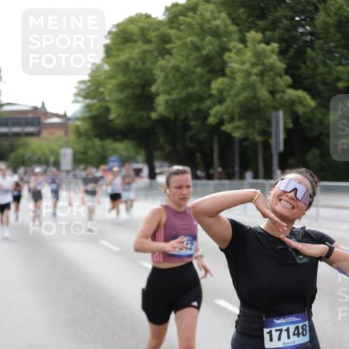 29.06.2025 - hella hamburg halbmarathon Jannik Wohlers http://msf.ph/oto/8144903 29.06.2025 10:09:49 Lombardsbrücke 1548, 3921, 5182, 5511, 7042, 7081, 7333, 7636, 8219, 8890, 9366, 9434, 10036, 10943, 11027, 13797, 15409, 16445, 16639, 16872, 17148, 18196 meine-sportfotos.de