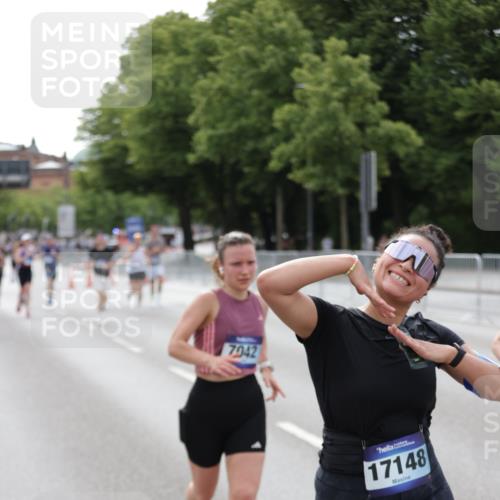 29.06.2025 - hella hamburg halbmarathon Jannik Wohlers http://msf.ph/oto/8144909 29.06.2025 10:09:49 Lombardsbrücke 1548, 3921, 5182, 5511, 7042, 7081, 7333, 7636, 8219, 8890, 9366, 9434, 10036, 10943, 11027, 13797, 15409, 16445, 16639, 16872, 17148, 18196 meine-sportfotos.de