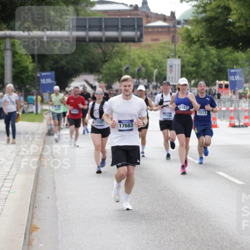 29.06.2025 - hella hamburg halbmarathon Jannik Wohlers http://msf.ph/oto/8144939 29.06.2025 10:09:52 Lombardsbrücke 1548, 1573, 3921, 5182, 5511, 7042, 7081, 7333, 7636, 8219, 8890, 9366, 9434, 9816, 10036, 10943, 11027, 11180, 13797, 14822, 15409, 16445, 16639, 16872, 17148, 17730, 18196, 19023 meine-sportfotos.de