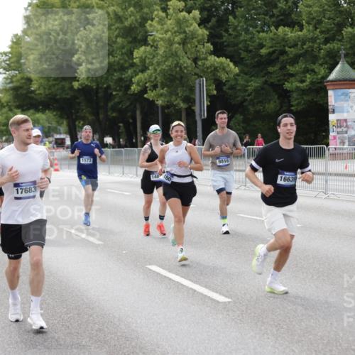 29.06.2025 - hella hamburg halbmarathon Jannik Wohlers http://msf.ph/oto/8144949 29.06.2025 10:09:55 Lombardsbrücke 1548, 1573, 3921, 5182, 5440, 5511, 7042, 7333, 7636, 8219, 8890, 9366, 9816, 11027, 11180, 13797, 14822, 15409, 16445, 16639, 16872, 17148, 17730, 18196, 19023 meine-sportfotos.de