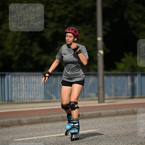 29.06.2025 - hella hamburg halbmarathon Dr. Thomas Lammeyer http://msf.ph/oto/8144950 29.06.2025 09:10:19 Kennedybrücke  meine-sportfotos.de