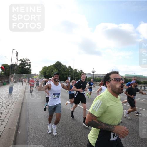 29.06.2025 - hella hamburg halbmarathon Jannik Wohlers http://msf.ph/oto/8144958 29.06.2025 09:54:58 Lombardsbrücke 1200, 1683, 1696, 1706, 1884, 1976, 2207, 2274, 2287, 2411, 3258, 3435, 3747, 4093, 4189, 5102, 5708, 6027, 6158, 6662, 6836, 6938, 7052, 7312, 7508, 8139, 8153, 8205, 8218, 8454, 8693, 8720, 8889, 8899, 8955, 9032, 9529, 9649, 9720, 9959, 10053, 10184, 10263, 10423, 11185, 11340, 12016, 12171, 12321, 12533, 12891, 13233, 13289, 13570, 14045, 15681, 16103, 17221 meine-sportfotos.de