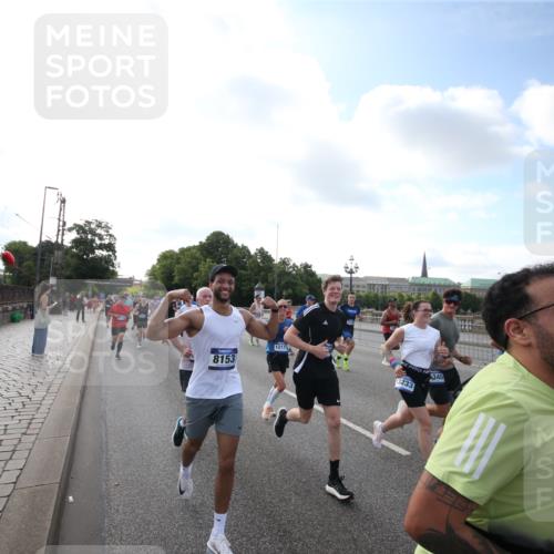 29.06.2025 - hella hamburg halbmarathon Jannik Wohlers http://msf.ph/oto/8144965 29.06.2025 09:54:58 Lombardsbrücke 1200, 1683, 1696, 1706, 1884, 1976, 2207, 2274, 2287, 2411, 3258, 3435, 3747, 4093, 4189, 5102, 5708, 6027, 6158, 6662, 6836, 6938, 7052, 7312, 7508, 8139, 8153, 8205, 8218, 8454, 8693, 8720, 8889, 8899, 8955, 9032, 9529, 9649, 9720, 9959, 10053, 10184, 10263, 10423, 11185, 11340, 12016, 12171, 12321, 12533, 12891, 13233, 13289, 13570, 14045, 15681, 16103, 17221 meine-sportfotos.de