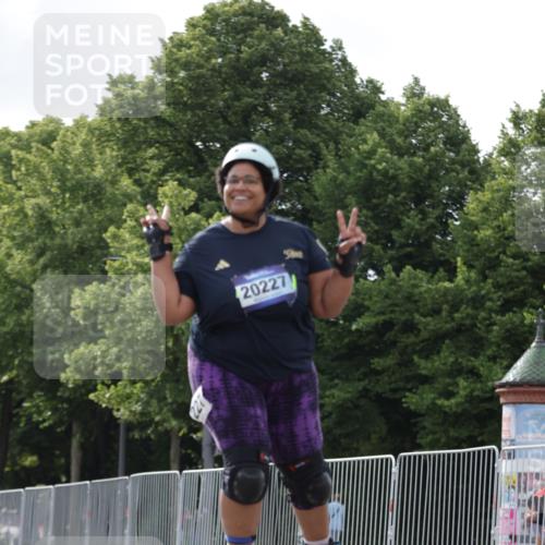 29.06.2025 - hella hamburg halbmarathon Jannik Wohlers http://msf.ph/oto/8144980 29.06.2025 09:08:09 Lombardsbrücke  meine-sportfotos.de
