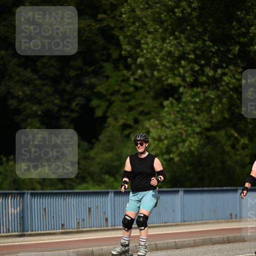 29.06.2025 - hella hamburg halbmarathon Dr. Thomas Lammeyer http://msf.ph/oto/8144981 29.06.2025 09:13:10 Kennedybrücke  meine-sportfotos.de