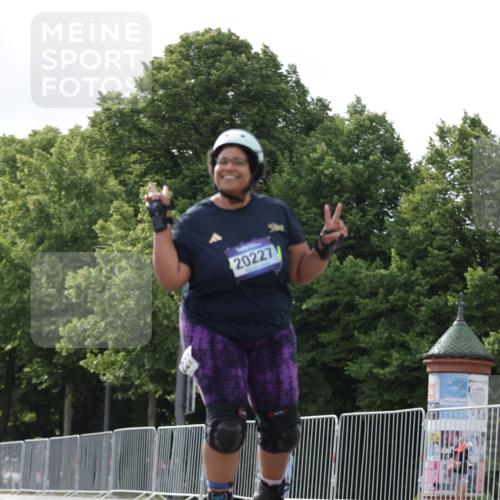 29.06.2025 - hella hamburg halbmarathon Jannik Wohlers http://msf.ph/oto/8144988 29.06.2025 09:08:09 Lombardsbrücke  meine-sportfotos.de