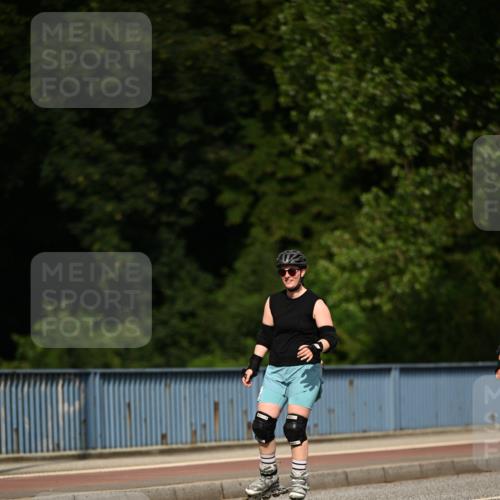 29.06.2025 - hella hamburg halbmarathon Dr. Thomas Lammeyer http://msf.ph/oto/8144991 29.06.2025 09:13:10 Kennedybrücke  meine-sportfotos.de