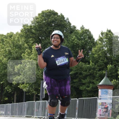 29.06.2025 - hella hamburg halbmarathon Jannik Wohlers http://msf.ph/oto/8144992 29.06.2025 09:08:09 Lombardsbrücke  meine-sportfotos.de
