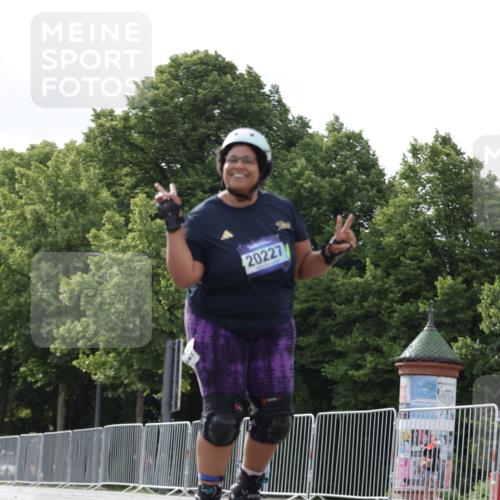 29.06.2025 - hella hamburg halbmarathon Jannik Wohlers http://msf.ph/oto/8144995 29.06.2025 09:08:09 Lombardsbrücke  meine-sportfotos.de