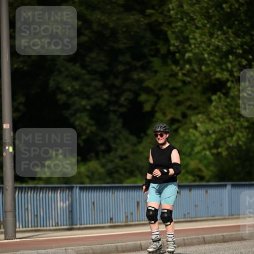 29.06.2025 - hella hamburg halbmarathon Dr. Thomas Lammeyer http://msf.ph/oto/8144998 29.06.2025 09:13:10 Kennedybrücke  meine-sportfotos.de