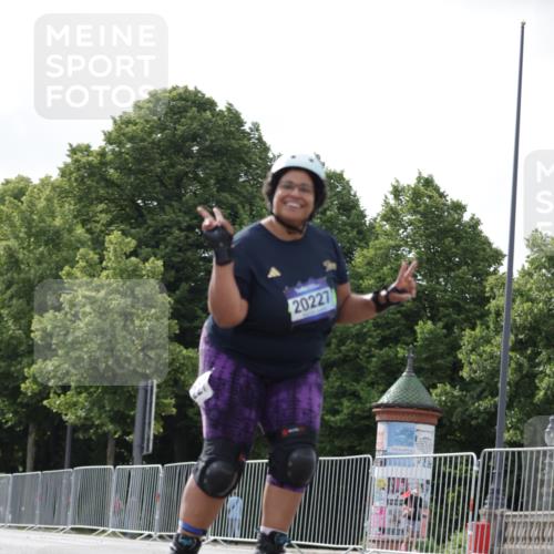29.06.2025 - hella hamburg halbmarathon Jannik Wohlers http://msf.ph/oto/8145012 29.06.2025 09:08:09 Lombardsbrücke  meine-sportfotos.de