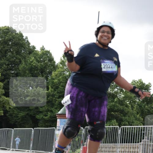 29.06.2025 - hella hamburg halbmarathon Jannik Wohlers http://msf.ph/oto/8145046 29.06.2025 09:08:10 Lombardsbrücke  meine-sportfotos.de