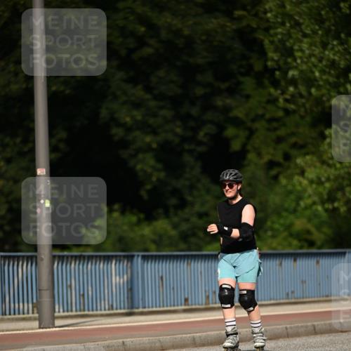 29.06.2025 - hella hamburg halbmarathon Dr. Thomas Lammeyer http://msf.ph/oto/8145110 29.06.2025 09:13:10 Kennedybrücke  meine-sportfotos.de