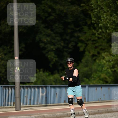 29.06.2025 - hella hamburg halbmarathon Dr. Thomas Lammeyer http://msf.ph/oto/8145116 29.06.2025 09:13:11 Kennedybrücke  meine-sportfotos.de