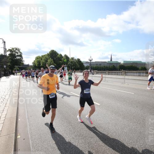 29.06.2025 - hella hamburg halbmarathon Jannik Wohlers http://msf.ph/oto/8145150 29.06.2025 09:56:00 Lombardsbrücke 1452, 1499, 1592, 1628, 1877, 2082, 2771, 2953, 2996, 3256, 3296, 4077, 4711, 4833, 5482, 5600, 5607, 5978, 6168, 6511, 6512, 7178, 7383, 7583, 7943, 8514, 8968, 8996, 9246, 9537, 9695, 9793, 9820, 9994, 10596, 10891, 11018, 11124, 11231, 11459, 11467, 12545, 12870, 13007, 13159, 13211, 13463, 13688, 13948, 14198, 14286, 15090, 15427, 15829, 15868, 16369, 16375, 16477, 16877, 16891, 16986, 18021 meine-sportfotos.de