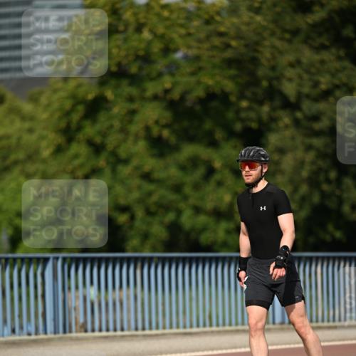 29.06.2025 - hella hamburg halbmarathon Dr. Thomas Lammeyer http://msf.ph/oto/8145169 29.06.2025 09:10:45 Kennedybrücke  meine-sportfotos.de