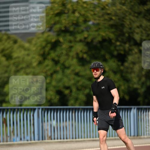29.06.2025 - hella hamburg halbmarathon Dr. Thomas Lammeyer http://msf.ph/oto/8145178 29.06.2025 09:10:45 Kennedybrücke  meine-sportfotos.de
