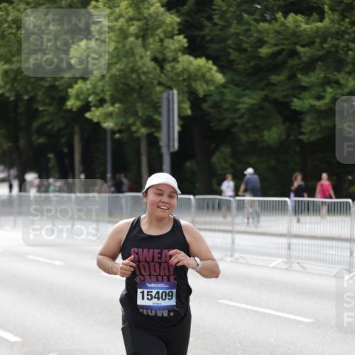29.06.2025 - hella hamburg halbmarathon Jannik Wohlers http://msf.ph/oto/8145183 29.06.2025 10:10:01 Lombardsbrücke 1573, 5182, 5440, 7042, 7685, 8219, 9816, 11180, 12008, 13797, 13901, 14679, 14822, 15409, 16166, 16344, 16639, 16872, 17730, 19023 meine-sportfotos.de