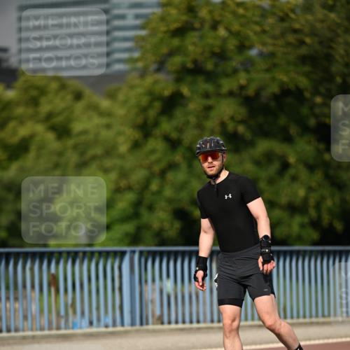 29.06.2025 - hella hamburg halbmarathon Dr. Thomas Lammeyer http://msf.ph/oto/8145187 29.06.2025 09:10:45 Kennedybrücke  meine-sportfotos.de