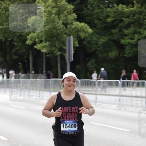 29.06.2025 - hella hamburg halbmarathon Jannik Wohlers http://msf.ph/oto/8145188 29.06.2025 10:10:01 Lombardsbrücke 1573, 5182, 5440, 7042, 7685, 8219, 9816, 11180, 12008, 13797, 13901, 14679, 14822, 15409, 16166, 16344, 16639, 16872, 17730, 19023 meine-sportfotos.de
