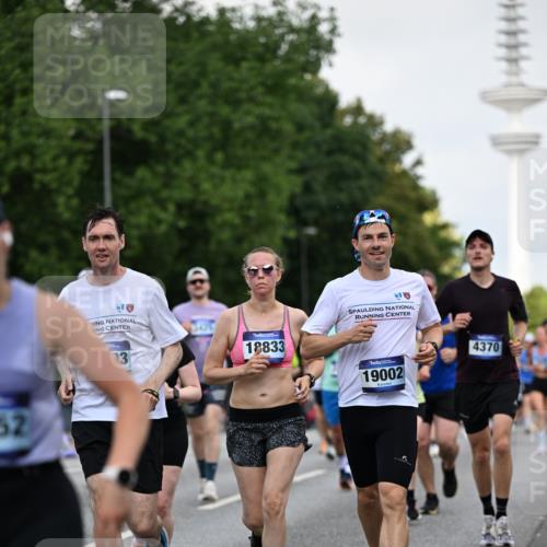 29.06.2025 - hella hamburg halbmarathon Dr. Thomas Lammeyer http://msf.ph/oto/8145191 29.06.2025 10:05:25 Kennedybrücke 1420, 1526, 1726, 2006, 2091, 2167, 2490, 2936, 3425, 3625, 3663, 3976, 4068, 4319, 4370, 5675, 6087, 6281, 6302, 6591, 6924, 7287, 7658, 7759, 7761, 8030, 8046, 8326, 8392, 8691, 8822, 9124, 9932, 10281, 10301, 10383, 10576, 10705, 10915, 11043 meine-sportfotos.de