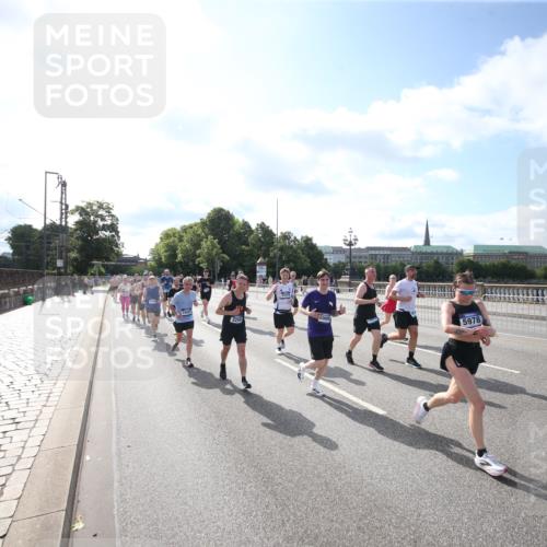 29.06.2025 - hella hamburg halbmarathon Jannik Wohlers http://msf.ph/oto/8145215 29.06.2025 09:56:03 Lombardsbrücke 1452, 1499, 1592, 1628, 1877, 2058, 2082, 2771, 2953, 2996, 3256, 3296, 4065, 4077, 4711, 4833, 5482, 5600, 5607, 5978, 6168, 6286, 6511, 6512, 7383, 7583, 7943, 8361, 8514, 8968, 8996, 9246, 9537, 9695, 9752, 9793, 9820, 9994, 10891, 11018, 11124, 11231, 11455, 11459, 11961, 12490, 12545, 12870, 13007, 13211, 13463, 13688, 13948, 14198, 14286, 15090, 15427, 16369, 16375, 16477, 16891, 16986 meine-sportfotos.de