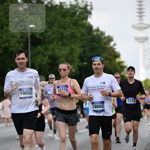 29.06.2025 - hella hamburg halbmarathon Dr. Thomas Lammeyer http://msf.ph/oto/8145221 29.06.2025 10:05:25 Kennedybrücke 1420, 1526, 1726, 2006, 2091, 2167, 2490, 2936, 3425, 3625, 3663, 3976, 4068, 4319, 4370, 5675, 6087, 6281, 6302, 6591, 6924, 7287, 7658, 7759, 7761, 8030, 8046, 8326, 8392, 8691, 8822, 9124, 9932, 10281, 10301, 10383, 10576, 10705, 10915, 11043 meine-sportfotos.de