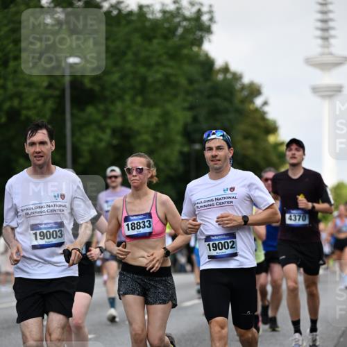 29.06.2025 - hella hamburg halbmarathon Dr. Thomas Lammeyer http://msf.ph/oto/8145226 29.06.2025 10:05:25 Kennedybrücke 1420, 1526, 1726, 2006, 2091, 2167, 2490, 2936, 3425, 3625, 3663, 3976, 4068, 4319, 4370, 5675, 6087, 6281, 6302, 6591, 6924, 7287, 7658, 7759, 7761, 8030, 8046, 8326, 8392, 8691, 8822, 9124, 9932, 10281, 10301, 10383, 10576, 10705, 10915, 11043 meine-sportfotos.de