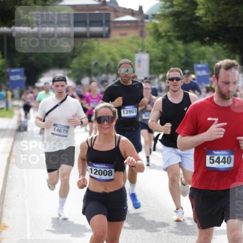 29.06.2025 - hella hamburg halbmarathon Jannik Wohlers http://msf.ph/oto/8145230 29.06.2025 10:10:04 Lombardsbrücke 1573, 5182, 5440, 7685, 9681, 9816, 11180, 11904, 11905, 12008, 12629, 13797, 13825, 13901, 14679, 14822, 15409, 16166, 16344, 16639, 17730, 19023 meine-sportfotos.de