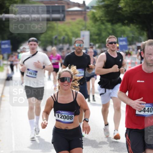 29.06.2025 - hella hamburg halbmarathon Jannik Wohlers http://msf.ph/oto/8145243 29.06.2025 10:10:04 Lombardsbrücke 1573, 5182, 5440, 7685, 9681, 9816, 11180, 11904, 11905, 12008, 12629, 13797, 13825, 13901, 14679, 14822, 15409, 16166, 16344, 16639, 17730, 19023 meine-sportfotos.de