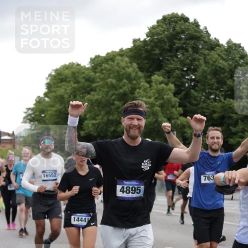 29.06.2025 - hella hamburg halbmarathon Jannik Wohlers http://msf.ph/oto/8145255 29.06.2025 10:46:58 Lombardsbrücke 1434, 1463, 1523, 1704, 2148, 2407, 2537, 2994, 3339, 4184, 4325, 4806, 4895, 4974, 4975, 5895, 6255, 6256, 6879, 6995, 7403, 7430, 7431, 7630, 7631, 8105, 8131, 8270, 8915, 8953, 9018, 9273, 9557, 9969, 9972, 10075, 10206, 10903, 11276, 11378, 11458, 11738, 12989, 13172, 13349, 13430, 13431, 13737, 13806, 13819, 13830, 13898, 13909, 14441, 14516, 14517, 15413, 16337, 16552, 17015, 17122, 17514, 18258, 18415, 18753, 18781, 18852, 18858 meine-sportfotos.de
