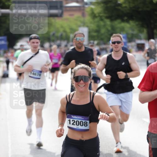 29.06.2025 - hella hamburg halbmarathon Jannik Wohlers http://msf.ph/oto/8145264 29.06.2025 10:10:05 Lombardsbrücke 1573, 5182, 5440, 7250, 7685, 9681, 9816, 11180, 11887, 11904, 11905, 12008, 12629, 13797, 13825, 13901, 14679, 14822, 15409, 16166, 16344, 16639, 17730, 19023 meine-sportfotos.de
