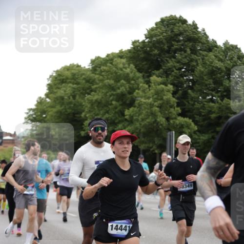 29.06.2025 - hella hamburg halbmarathon Jannik Wohlers http://msf.ph/oto/8145281 29.06.2025 10:46:59 Lombardsbrücke 1434, 1463, 1523, 1704, 2148, 2407, 2994, 3339, 4037, 4184, 4325, 4806, 4895, 4974, 4975, 5895, 6255, 6256, 6879, 6995, 7403, 7430, 7431, 7630, 7631, 8105, 8131, 8270, 8915, 8953, 9018, 9273, 9557, 9969, 9972, 10075, 10206, 10903, 11276, 11378, 11458, 11738, 12989, 13172, 13349, 13430, 13431, 13737, 13806, 13819, 13830, 13898, 13909, 14441, 14516, 14517, 15413, 16337, 16552, 17122, 17514, 18258, 18415, 18753, 18781, 18852, 18858 meine-sportfotos.de