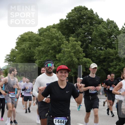29.06.2025 - hella hamburg halbmarathon Jannik Wohlers http://msf.ph/oto/8145295 29.06.2025 10:46:59 Lombardsbrücke 1434, 1463, 1523, 1704, 2148, 2407, 2994, 3339, 4037, 4184, 4325, 4806, 4895, 4974, 4975, 5895, 6255, 6256, 6879, 6995, 7403, 7430, 7431, 7630, 7631, 8105, 8131, 8270, 8915, 8953, 9018, 9273, 9557, 9969, 9972, 10075, 10206, 10903, 11276, 11378, 11458, 11738, 12989, 13172, 13349, 13430, 13431, 13737, 13806, 13819, 13830, 13898, 13909, 14441, 14516, 14517, 15413, 16337, 16552, 17122, 17514, 18258, 18415, 18753, 18781, 18852, 18858 meine-sportfotos.de
