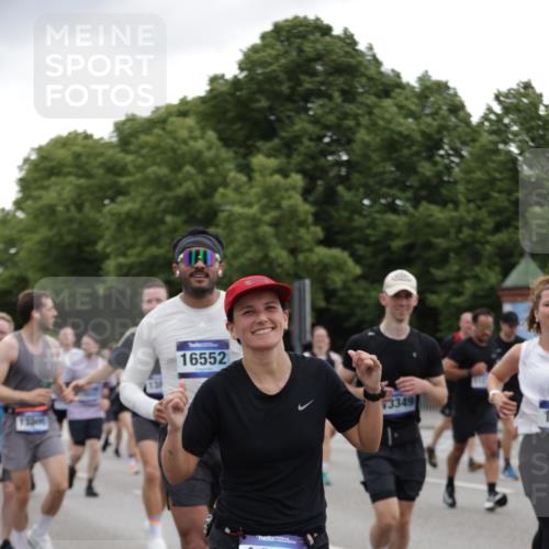 29.06.2025 - hella hamburg halbmarathon Jannik Wohlers http://msf.ph/oto/8145315 29.06.2025 10:46:59 Lombardsbrücke 1434, 1463, 1523, 1704, 2148, 2407, 2994, 3339, 4037, 4184, 4325, 4806, 4895, 4974, 4975, 5895, 6255, 6256, 6879, 6995, 7403, 7430, 7431, 7630, 7631, 8105, 8131, 8270, 8915, 8953, 9018, 9273, 9557, 9969, 9972, 10075, 10206, 10903, 11276, 11378, 11458, 11738, 12989, 13172, 13349, 13430, 13431, 13737, 13806, 13819, 13830, 13898, 13909, 14441, 14516, 14517, 15413, 16337, 16552, 17122, 17514, 18258, 18415, 18753, 18781, 18852, 18858 meine-sportfotos.de