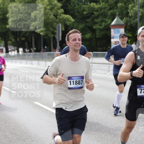 29.06.2025 - hella hamburg halbmarathon Jannik Wohlers http://msf.ph/oto/8145341 29.06.2025 10:10:12 Lombardsbrücke 1573, 4389, 5440, 5990, 5991, 7250, 7685, 9681, 11355, 11887, 11904, 11905, 12008, 12629, 13825, 13901, 14679, 16166, 16344, 17532, 17730, 18949, 19023 meine-sportfotos.de