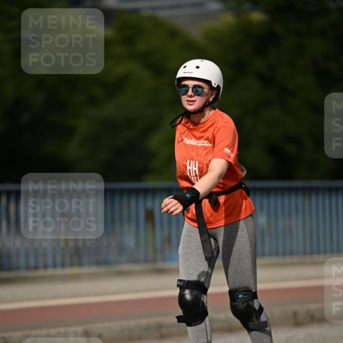 29.06.2025 - hella hamburg halbmarathon Dr. Thomas Lammeyer http://msf.ph/oto/8145367 29.06.2025 09:13:54 Kennedybrücke  meine-sportfotos.de
