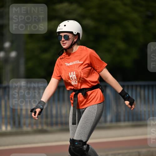 29.06.2025 - hella hamburg halbmarathon Dr. Thomas Lammeyer http://msf.ph/oto/8145385 29.06.2025 09:13:54 Kennedybrücke  meine-sportfotos.de
