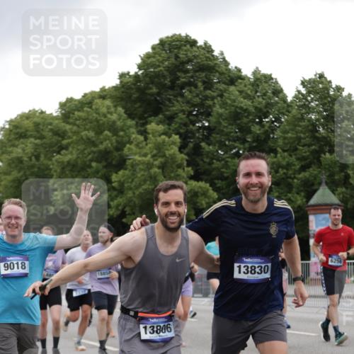 29.06.2025 - hella hamburg halbmarathon Jannik Wohlers http://msf.ph/oto/8145393 29.06.2025 10:47:01 Lombardsbrücke 1434, 1463, 1523, 1704, 2148, 2407, 2994, 3339, 4037, 4184, 4325, 4806, 4895, 4974, 4975, 5621, 5622, 5895, 6255, 6256, 6879, 6995, 7403, 7630, 7631, 8105, 8270, 8915, 8953, 9018, 9273, 9969, 9972, 10075, 10206, 10903, 11276, 11351, 11378, 11458, 11730, 11738, 13349, 13430, 13431, 13737, 13806, 13819, 13830, 13898, 13909, 14197, 14441, 14516, 14517, 15413, 16337, 16552, 17122, 17216, 17514, 18258, 18415, 18753, 18781, 18852, 18858 meine-sportfotos.de