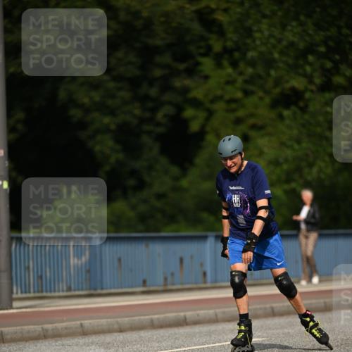 29.06.2025 - hella hamburg halbmarathon Dr. Thomas Lammeyer http://msf.ph/oto/8145394 29.06.2025 09:14:07 Kennedybrücke  meine-sportfotos.de