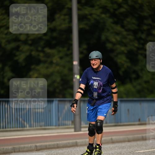 29.06.2025 - hella hamburg halbmarathon Dr. Thomas Lammeyer http://msf.ph/oto/8145422 29.06.2025 09:14:08 Kennedybrücke  meine-sportfotos.de